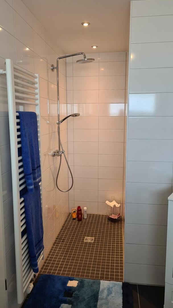 möbl. Dusche