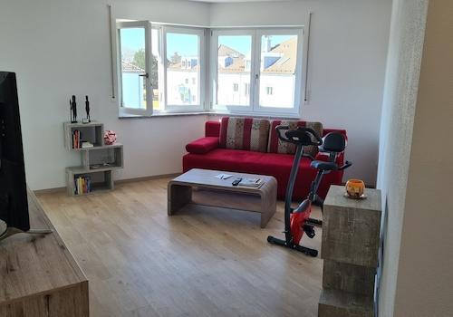möbl. Wohnzimmer