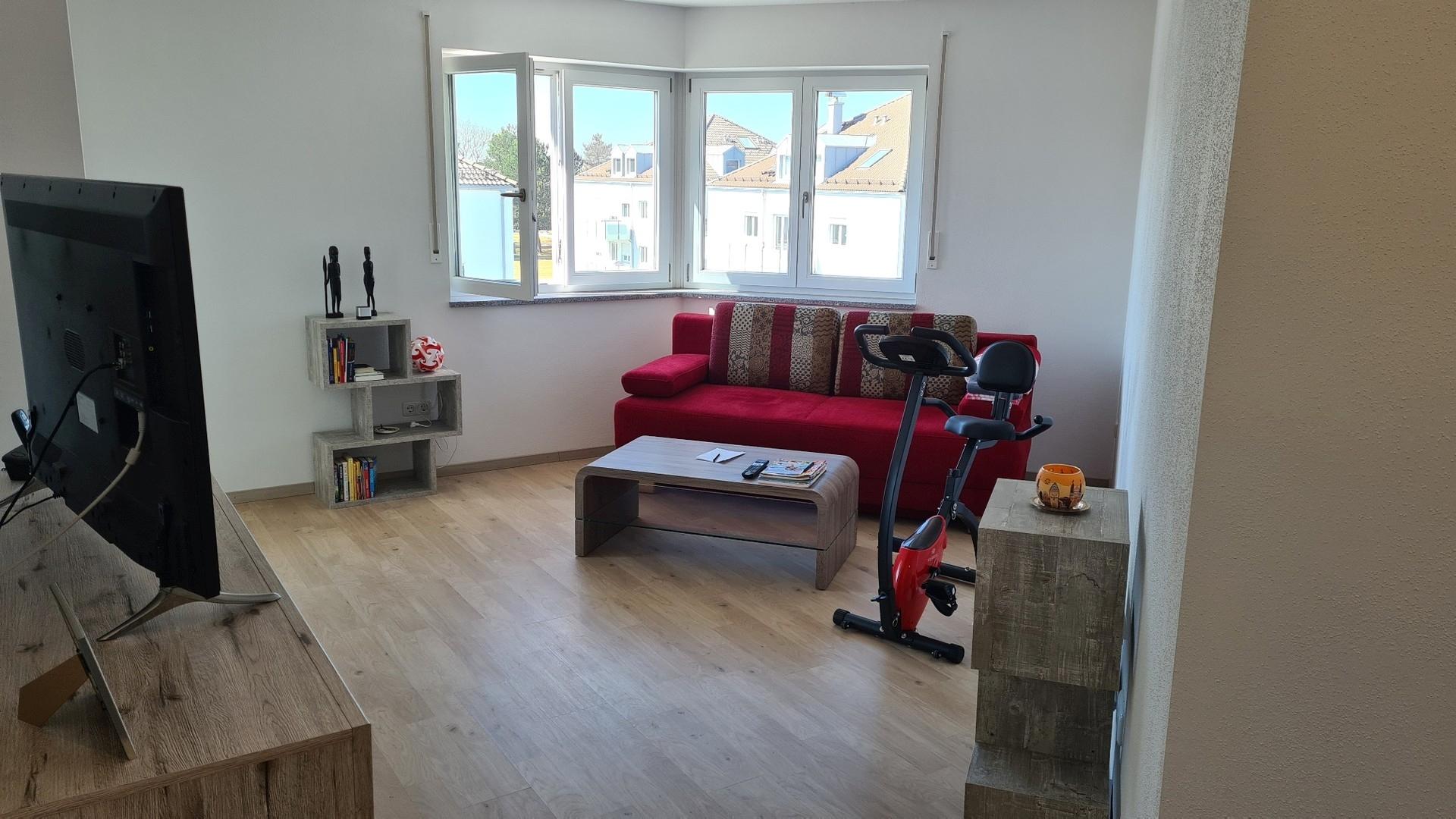 möbl. Wohnzimmer