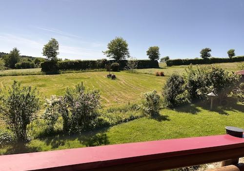 Blick vom Balkon rechts auf Na