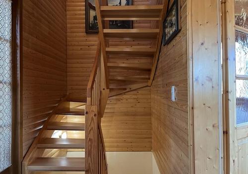 Treppe ins 1. OG