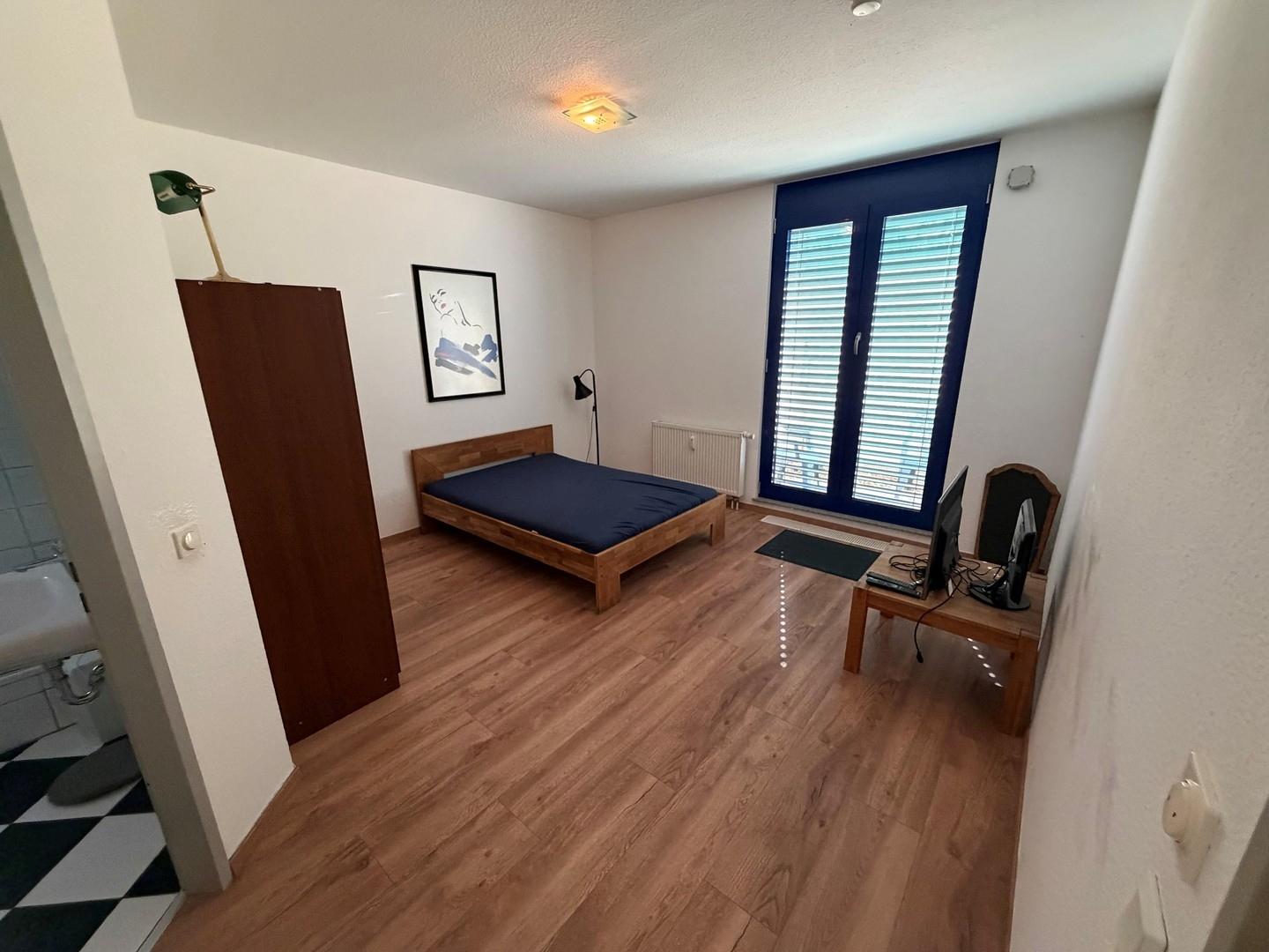 Schlafzimmer 1