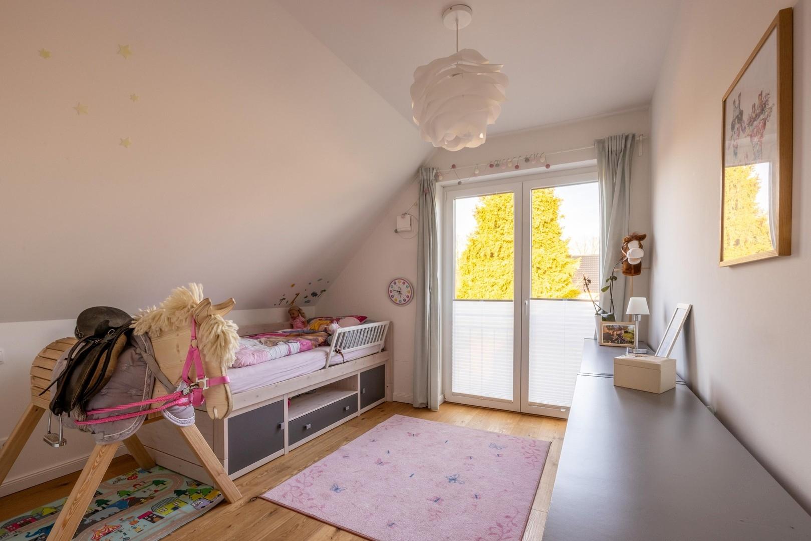 Kinder/Schlafzimmer mit Nische