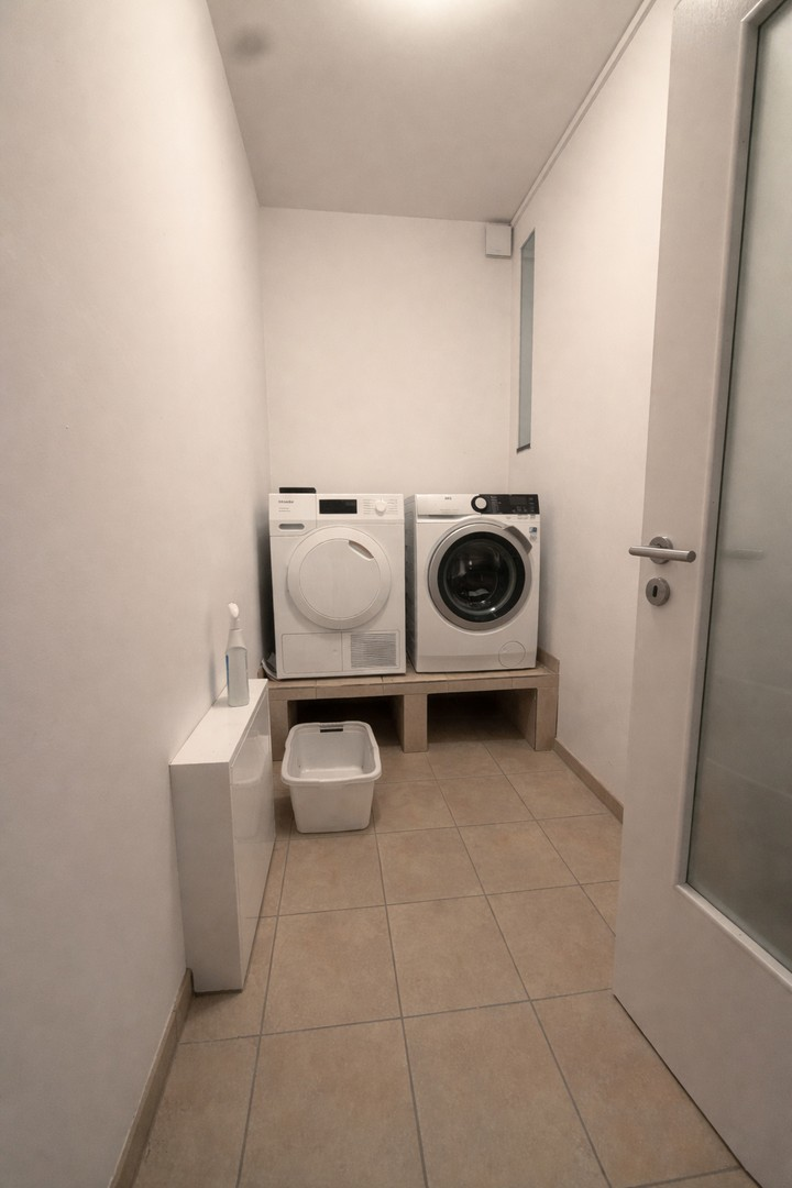 Waschküche+Waschbecken, 1.OG