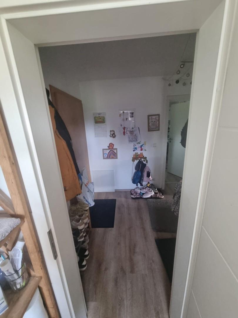 Von Bad in Flur