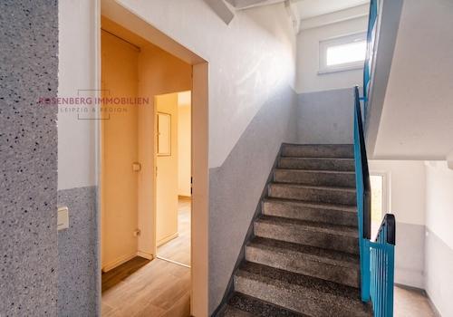 75fe3906-treppenhaus-staging-in-lauchhammer