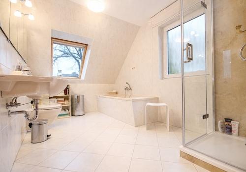 Badezimmer 2