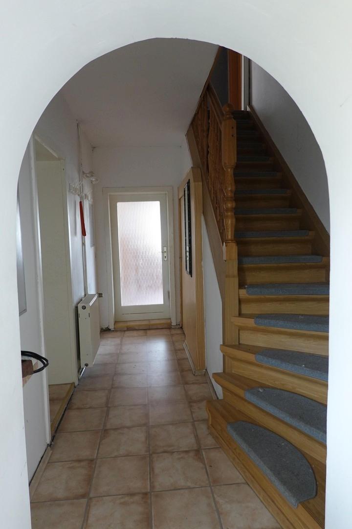 Flur und Treppe