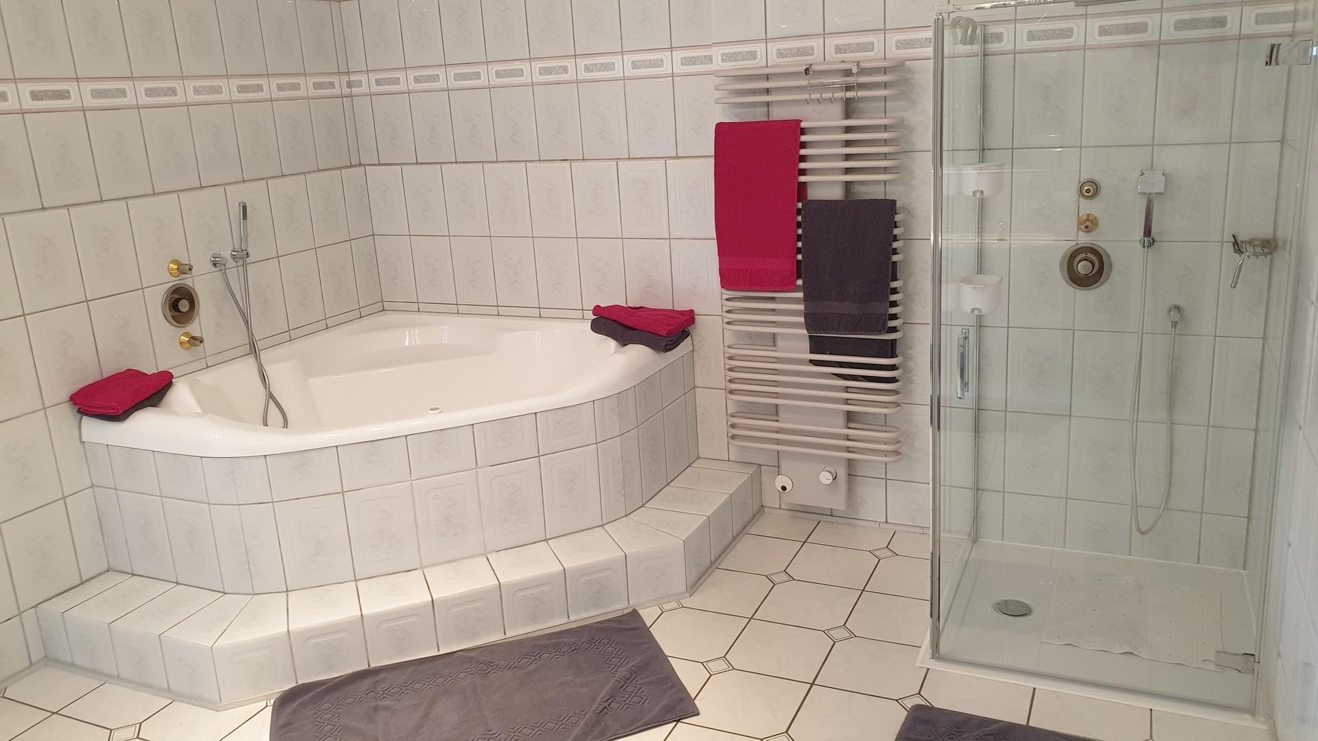 Whirlpool Dusche ebenerdig 