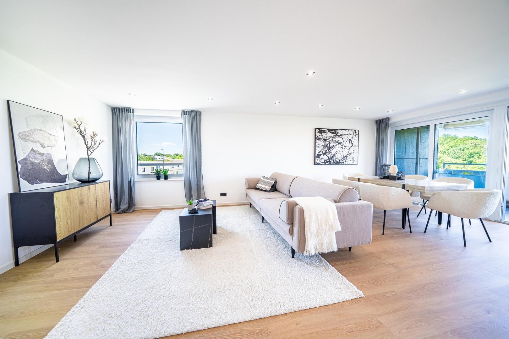 Wohnzimmer & Esszimmer 2