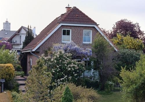 Straßenansicht Westen