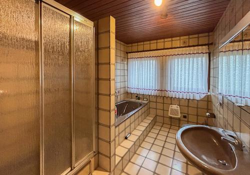 Badezimmer EG 