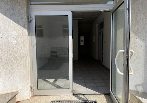 rechter Hauseingang