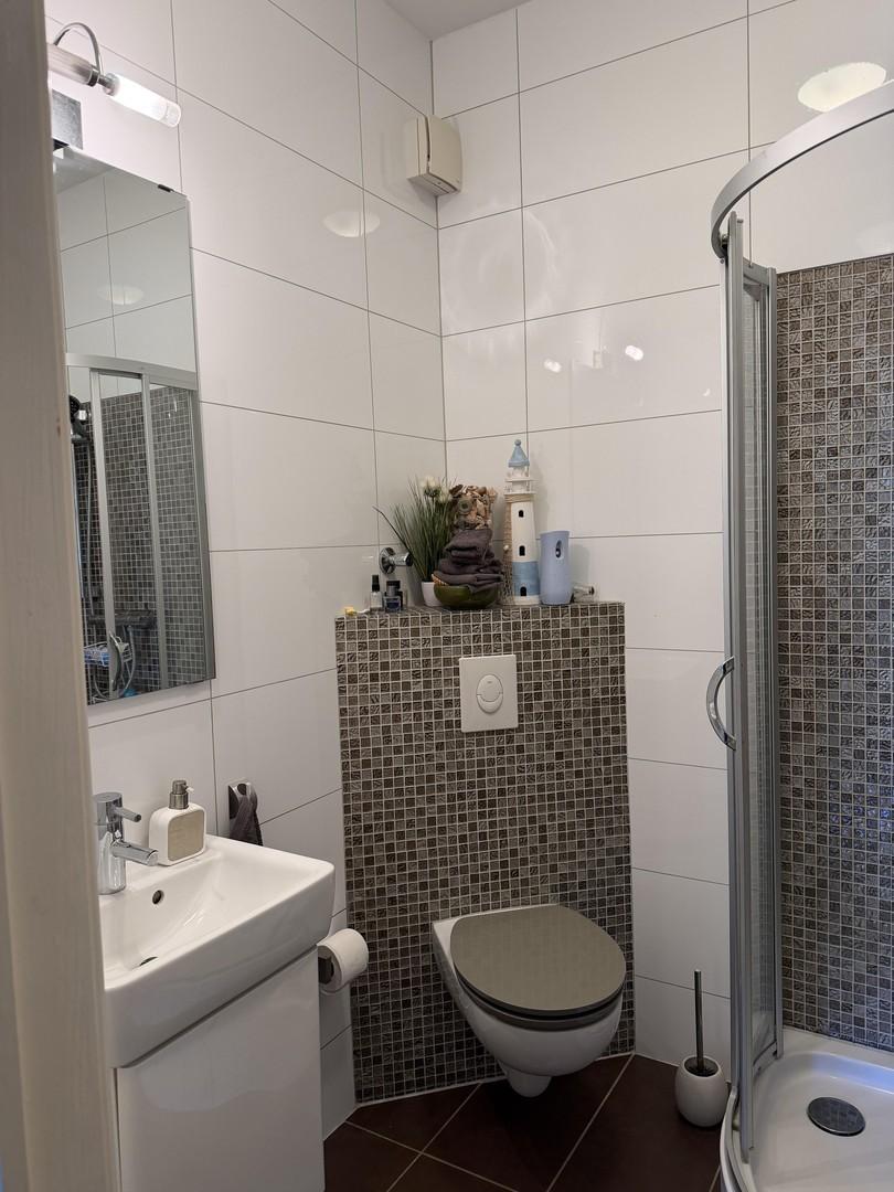 Gästebad mit Dusche