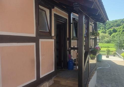 Hauseingang überdacht