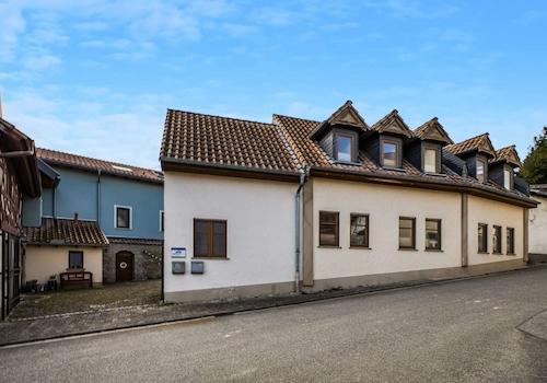 Bürogebäude Straßenansicht