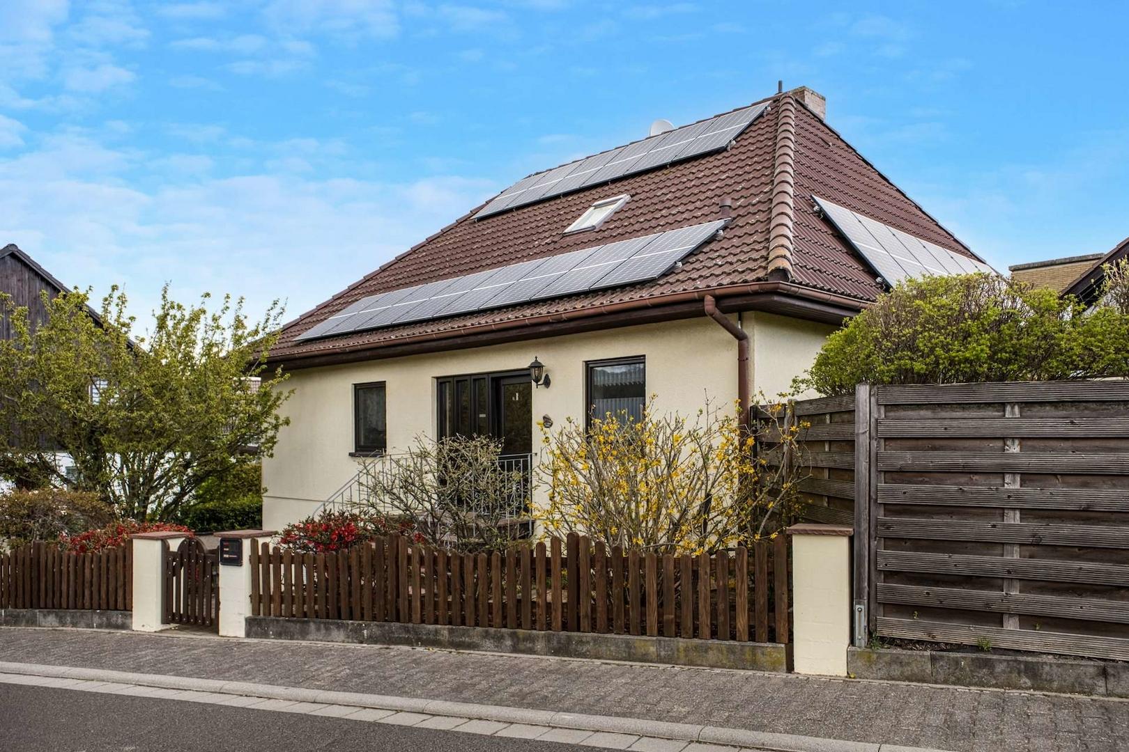 Straßenansicht