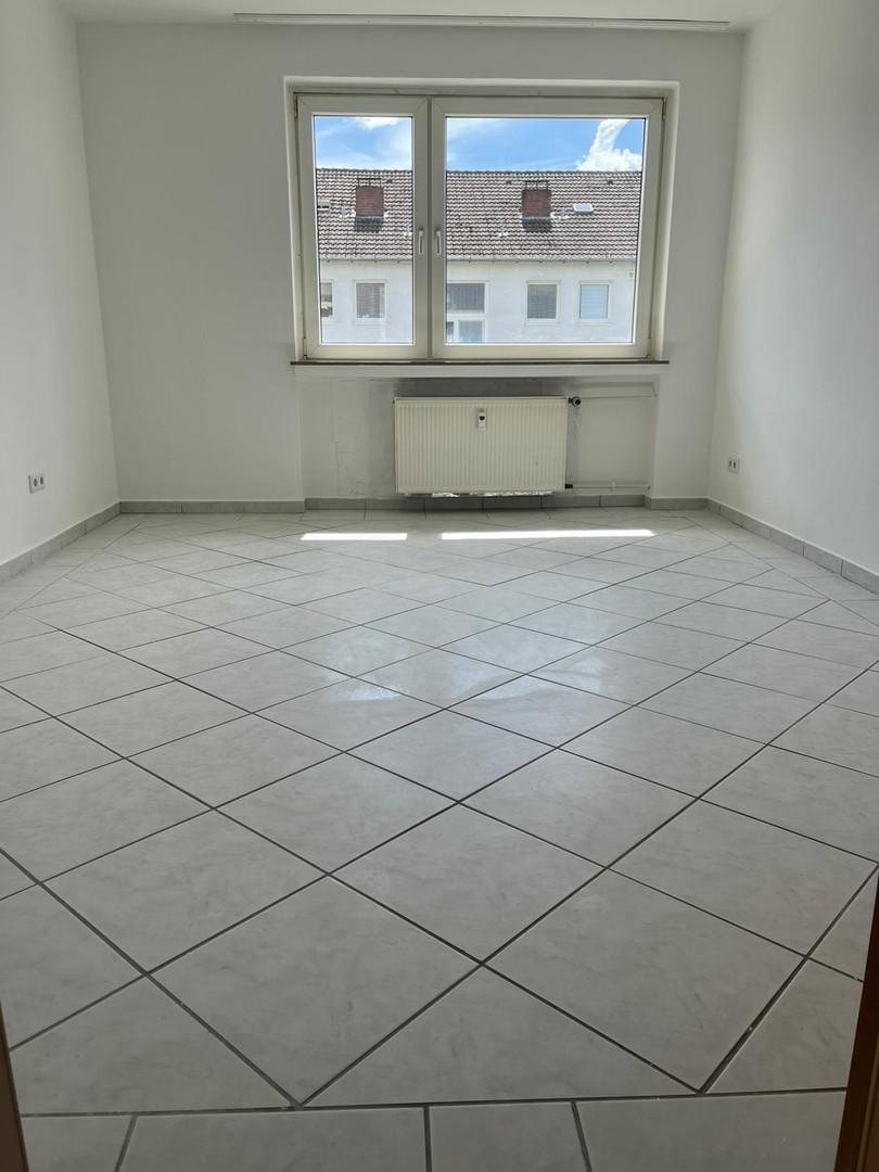 Schlafzimmer frisch renoviert