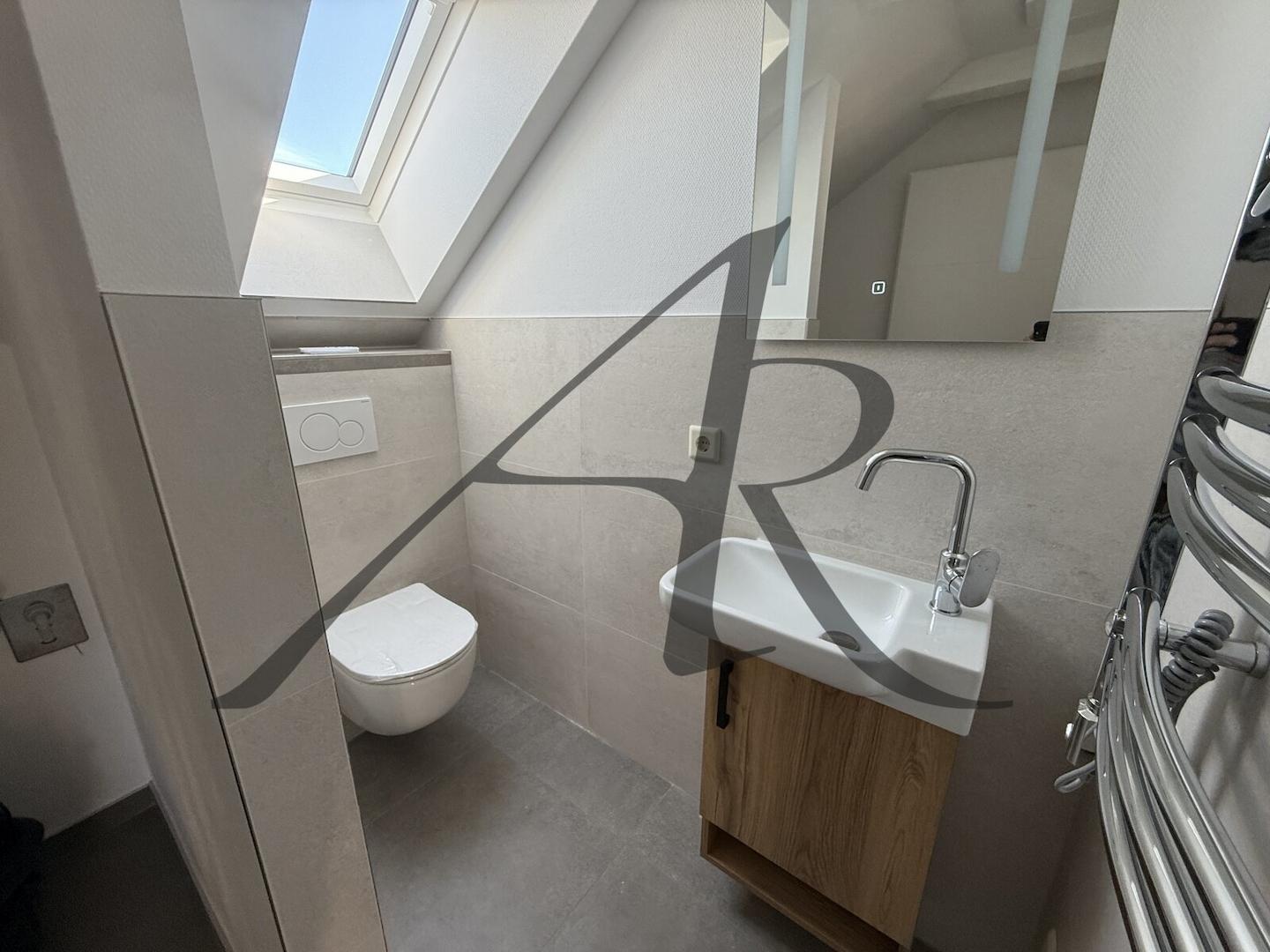 WC extra