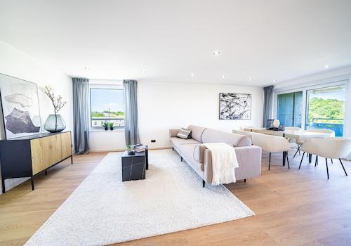 Wohnzimmer & Esszimmer 2