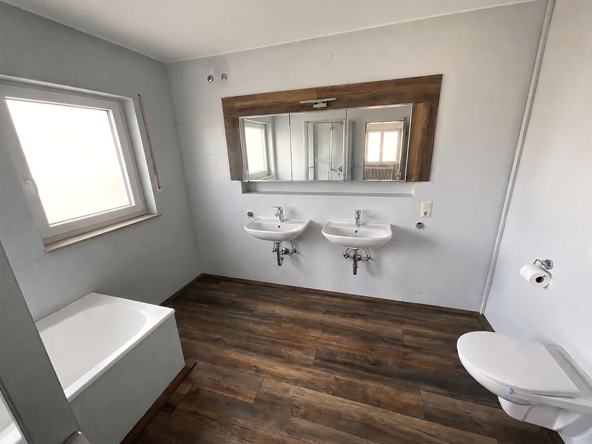 Badezimmer_www.villingen.immobilien