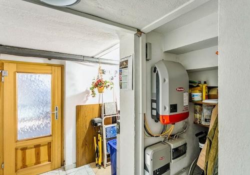 UG mit Technik für Solaranlage