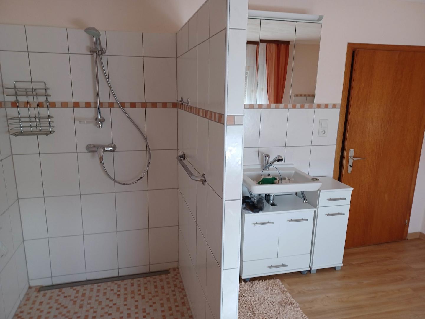 Dusche OG