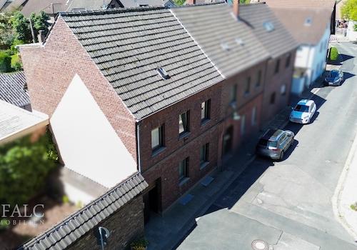 Hausansicht Seite