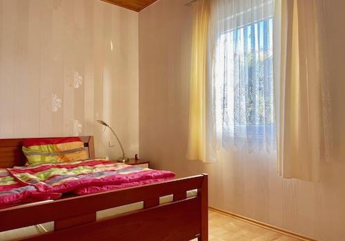 Schlafzimmer (OG)