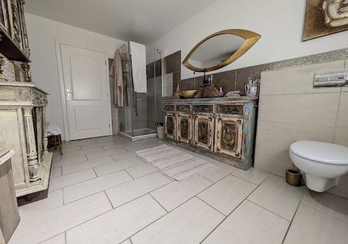Badezimmer KG
