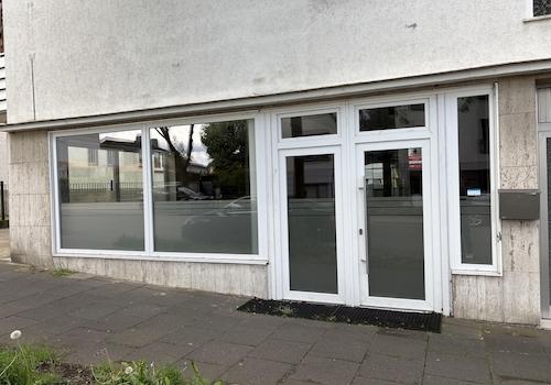 Gewerbeeinheit 2 Schaufenster