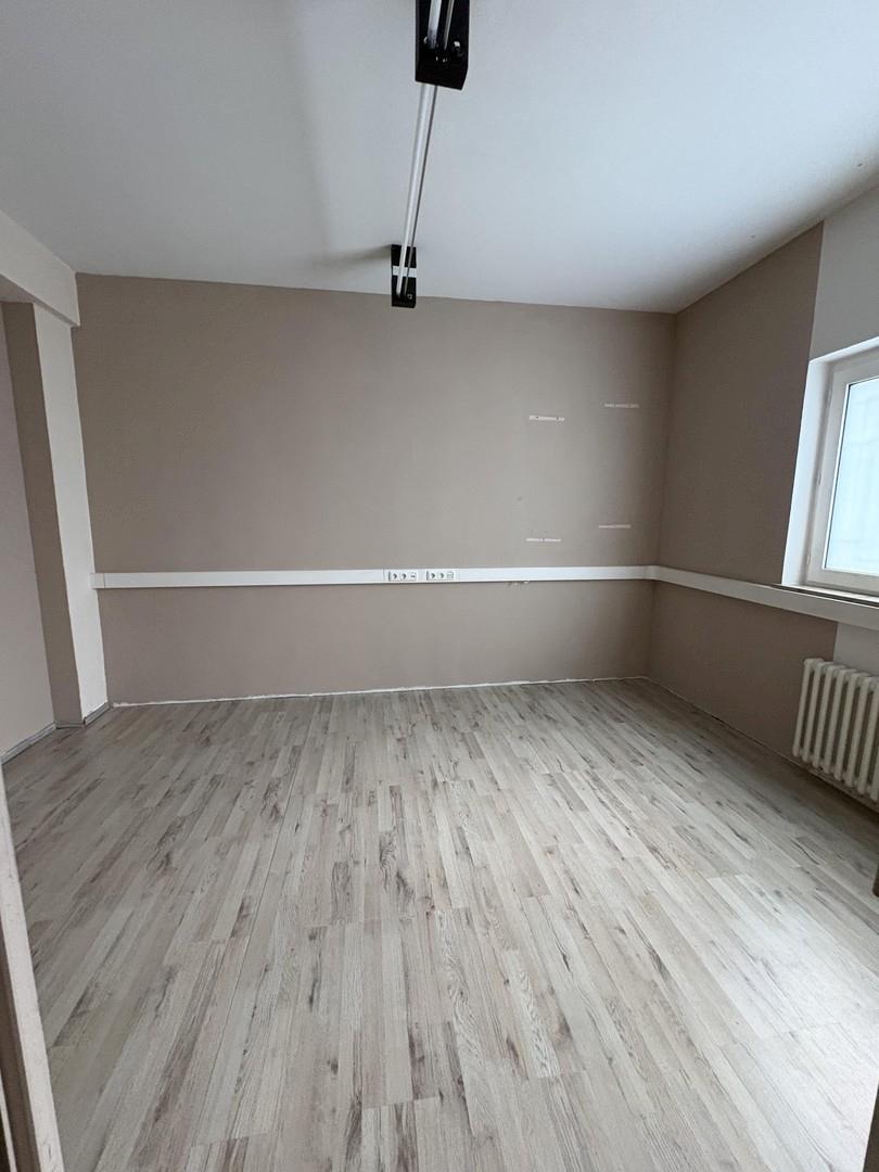 Gewerbeeinheit 2 Büro