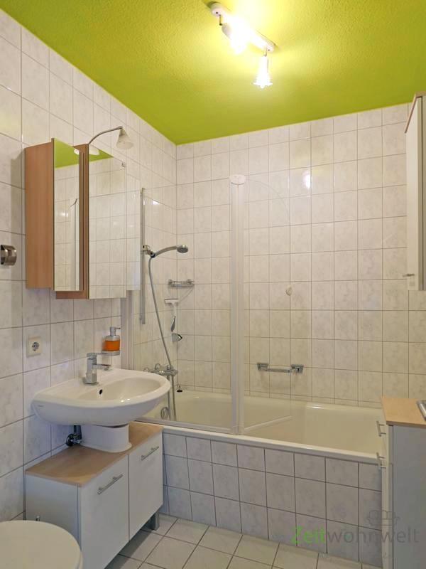 Bad mit Wanne
