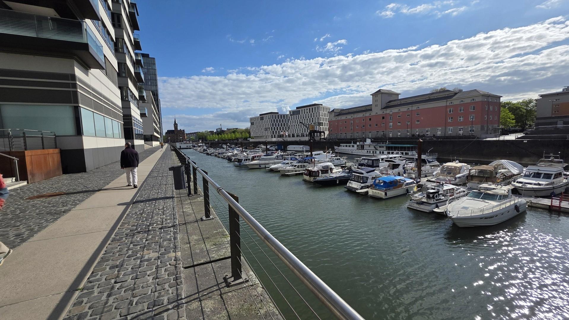 Rückseite der Rheinhafen