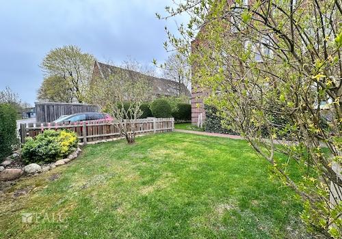 Garten mit Blick auf den Stellplatz