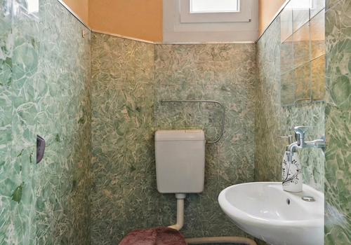 1.OG WC / im Treppenhaus!