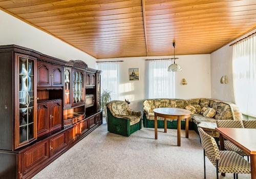 Wohnzimmer (1 OG, 5RWE)
