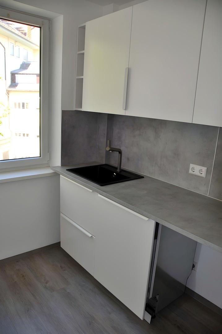 Spülbecken mit Spülmaschine 