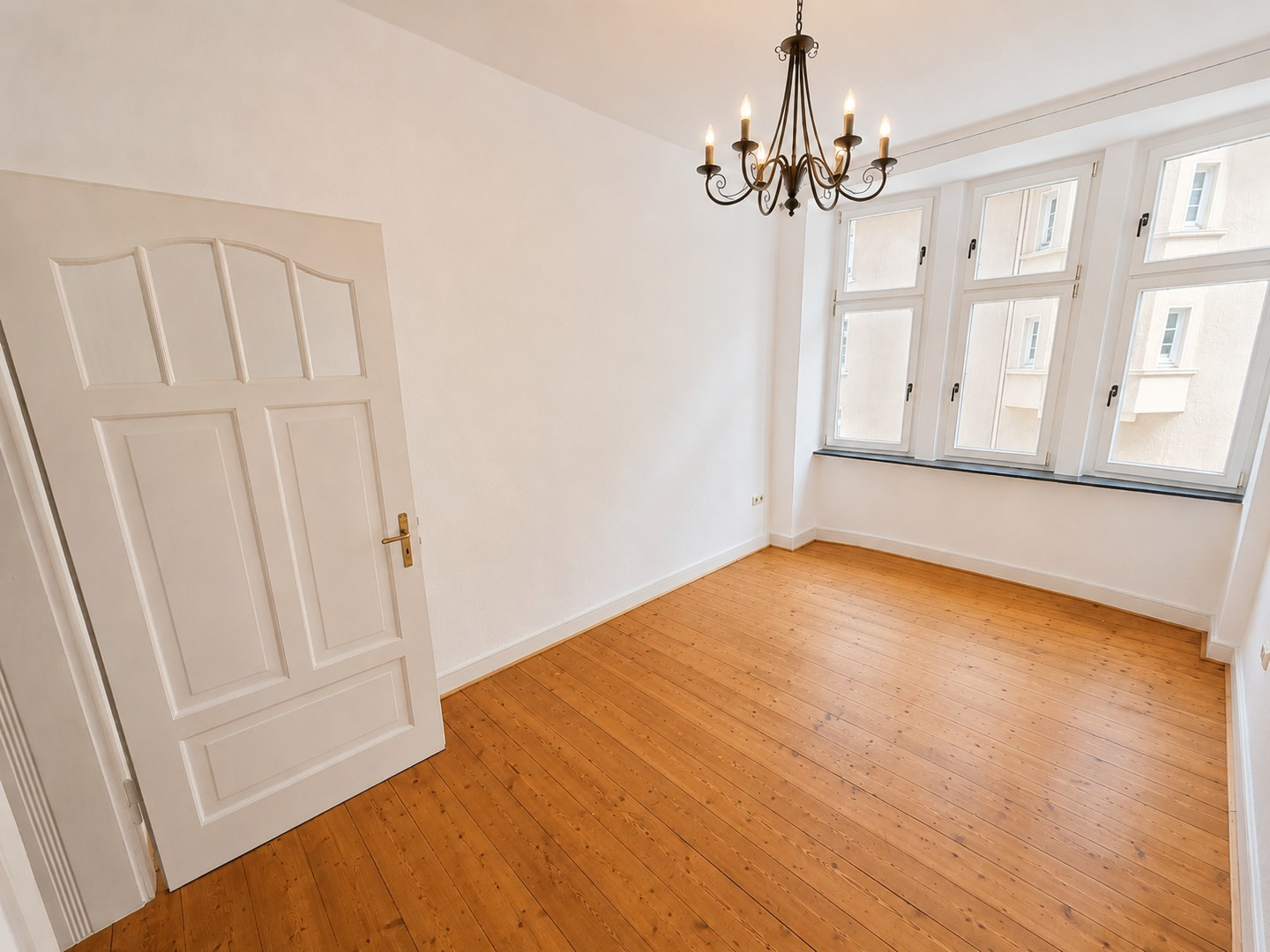 Zimmer 2 (Boden saniert)
