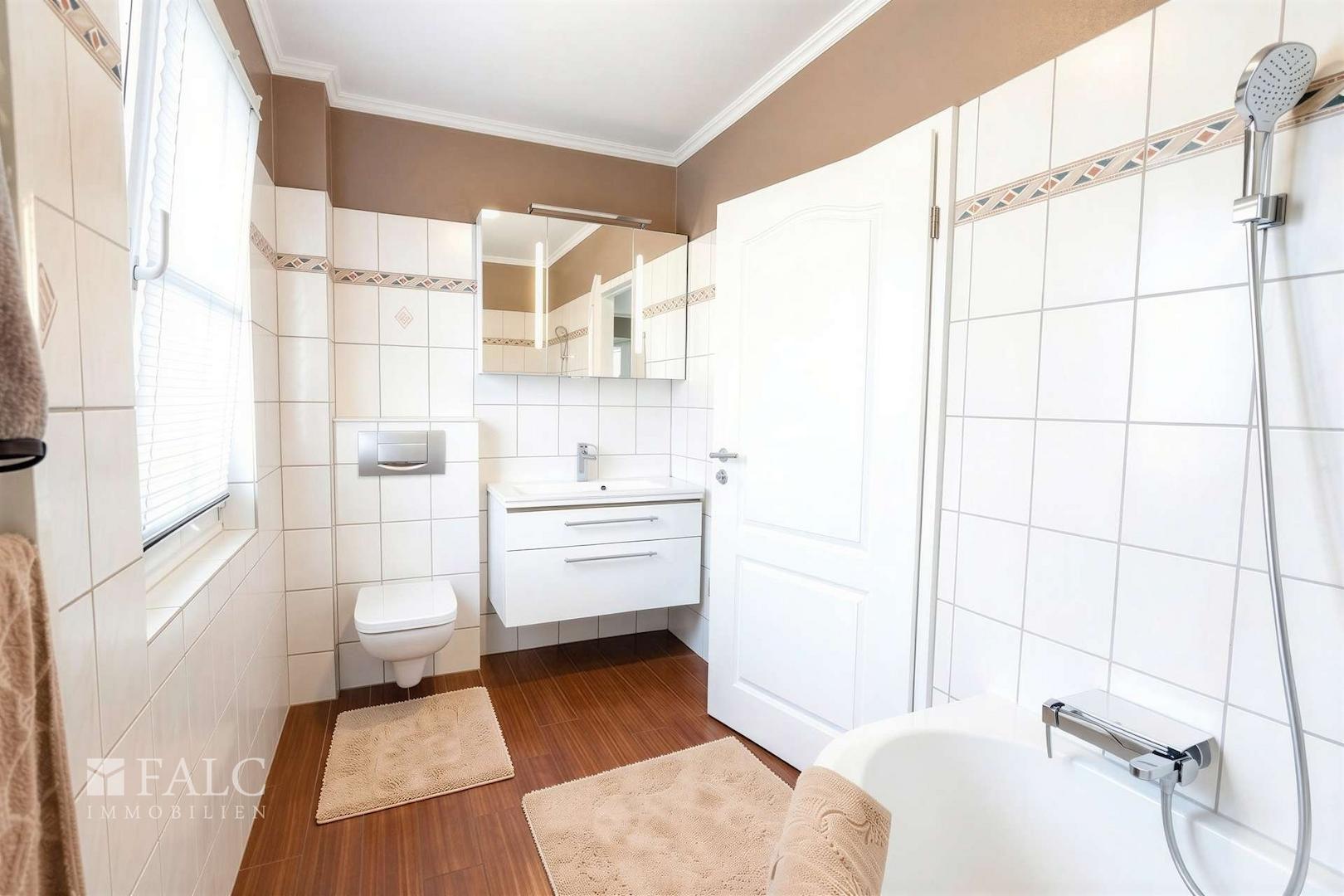 Badezimmer OG- (KI generiert)