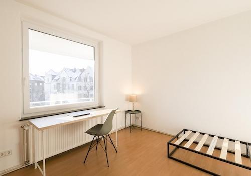Zimmer 1 von 3