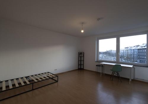 19qm Zimmer + Balkon (7,2 qm)