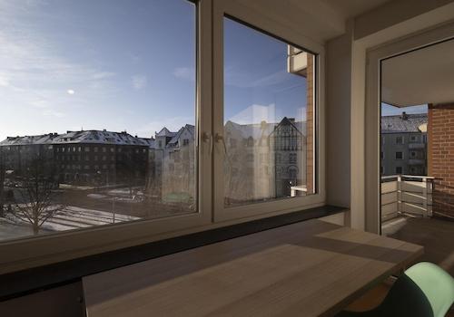 19qm Zimmer + Balkon (7,2 qm)