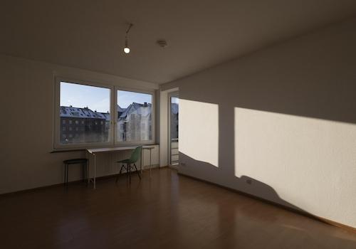 19qm Zimmer + Balkon (7,2 qm)