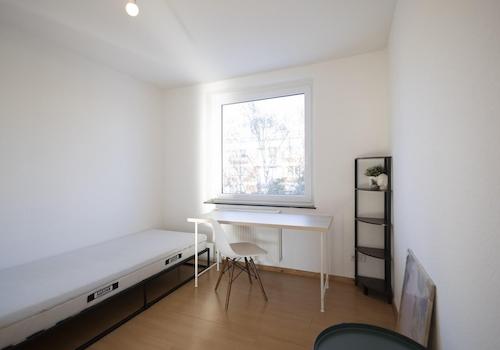 Zimmer (9,5 qm)
