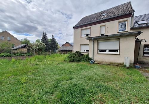 kleines Grundstück am Haus
