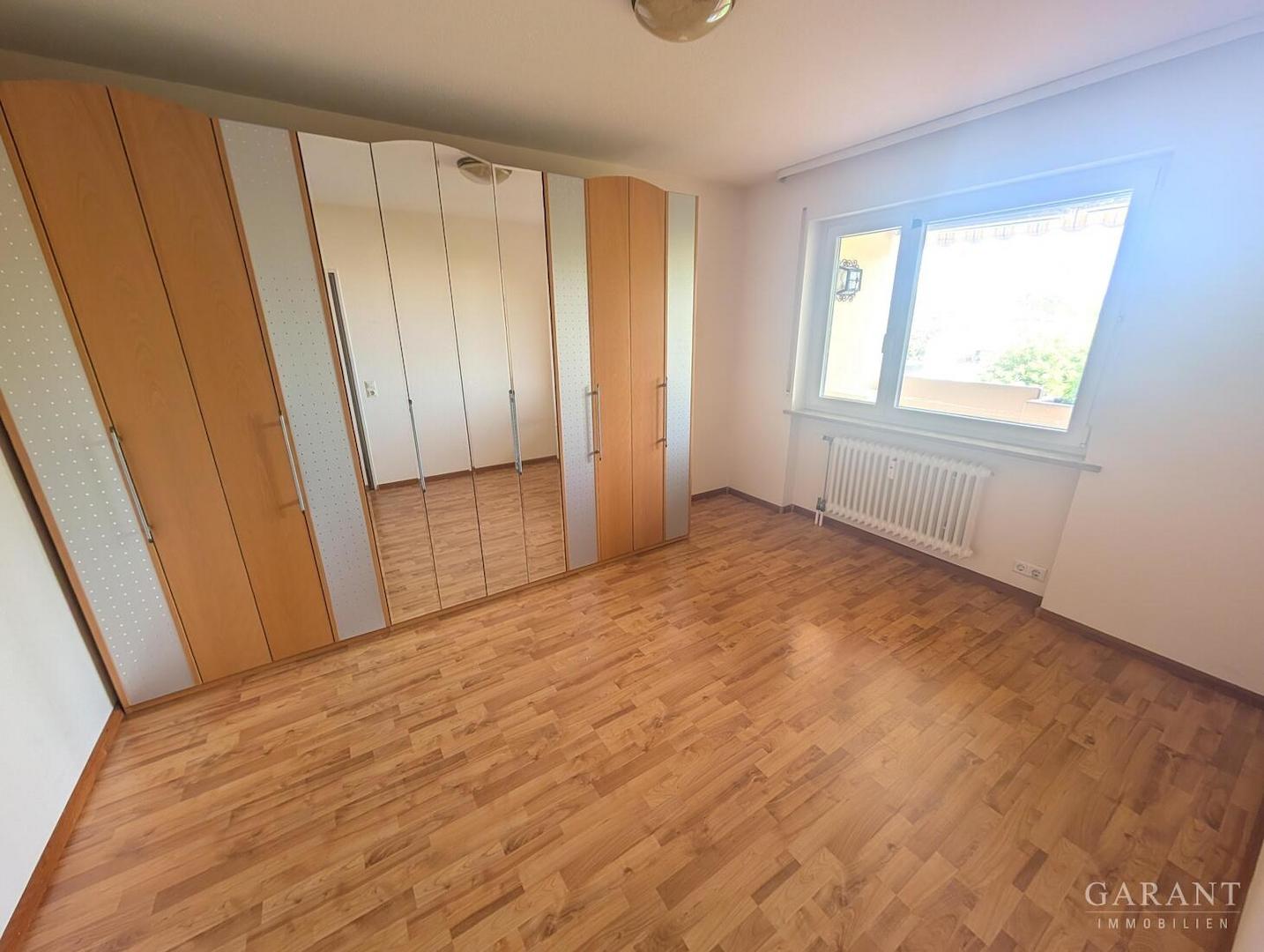 Schlafzimmer B1