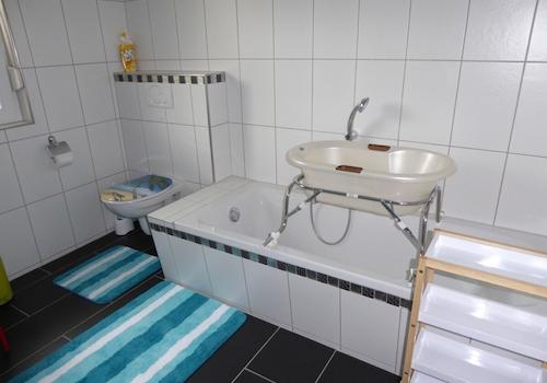 Badewanne mit Aufsatz