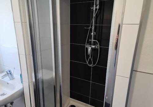 große Dusche