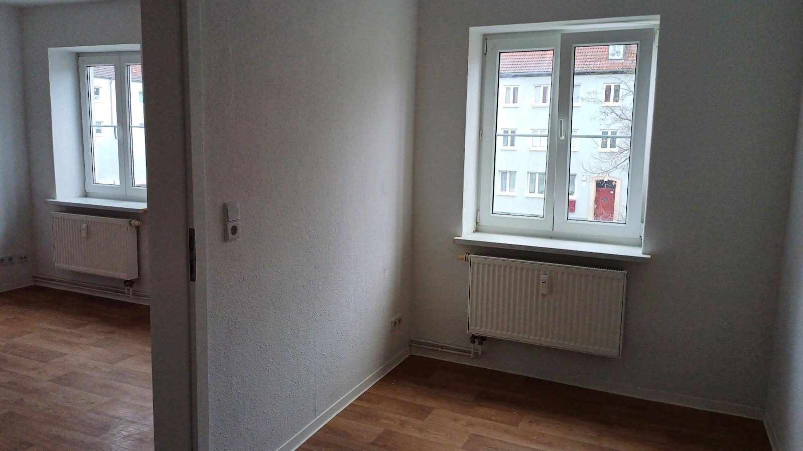 Kinderzimmer mit Blick in das Wohnzimmer